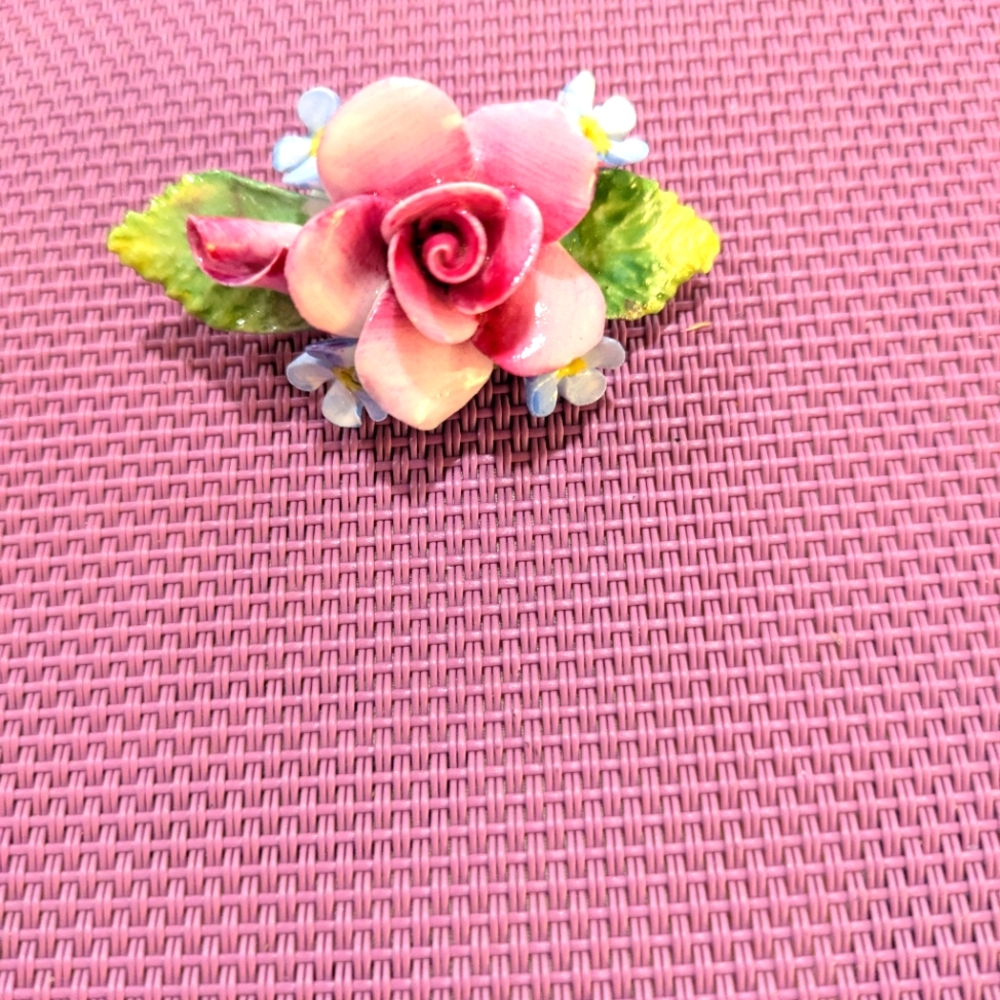 Jewelry - Brooch